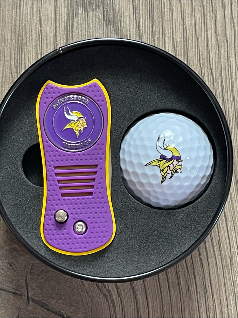 NFL Minnesota Vikings Switch Ball Tin - Golf Ball and Divot Tool Set